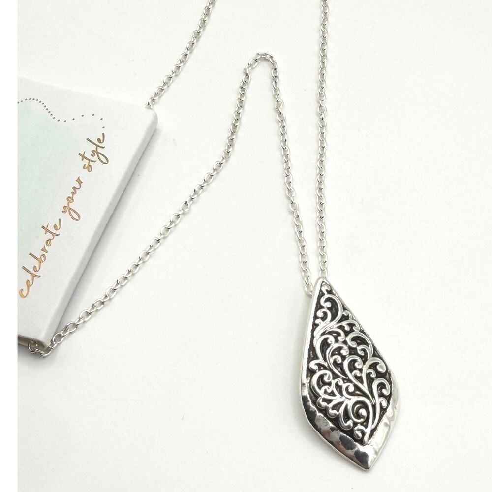 Silver Filigree Teardrop Pendant Necklace NWT - Picture 1 of 8